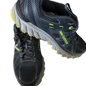 New Balance 610v4 Trail Running Hiking Shoe